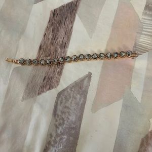 Kendra Scott bracelet